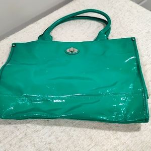 No name brand green bag!